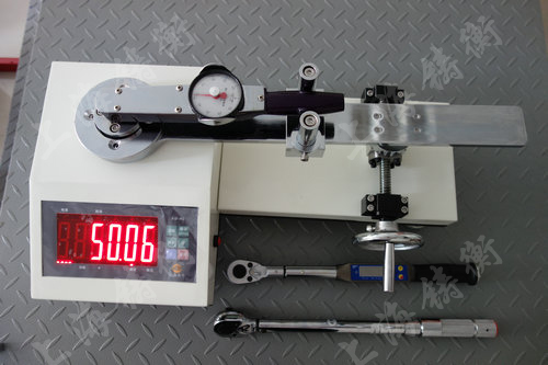 表盘式扭力扳手测量仪